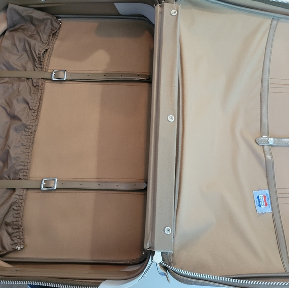 Vintage Suitcase - Picture 8 of 8